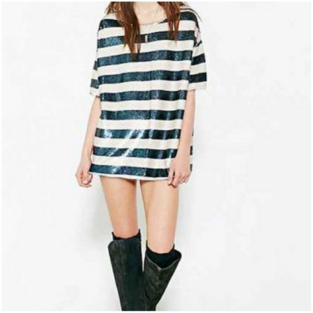 Urban Outfitters Silence + Noise Sequin Top XS